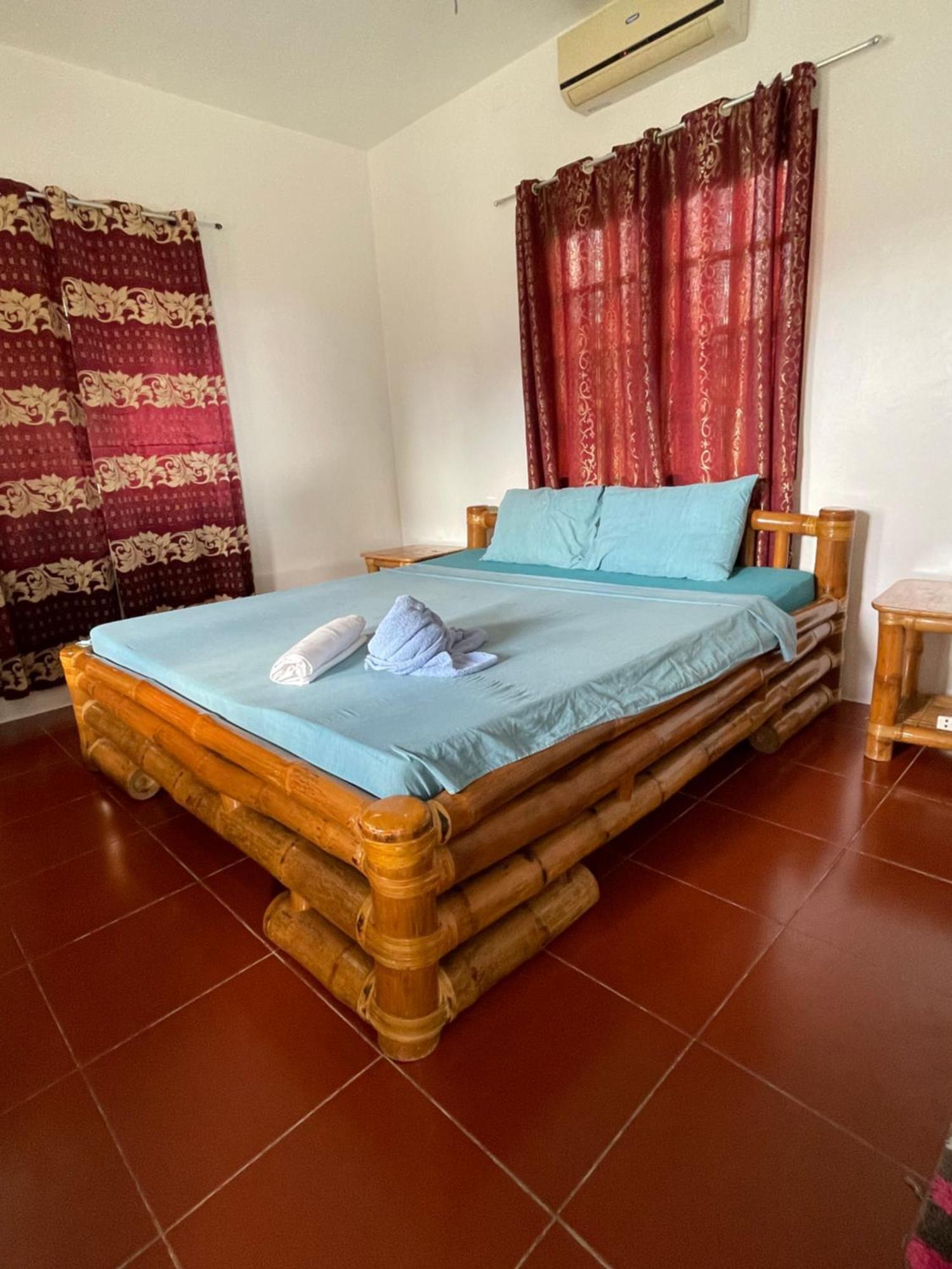 Tauig Beach Resort Моалбоал Экстерьер фото