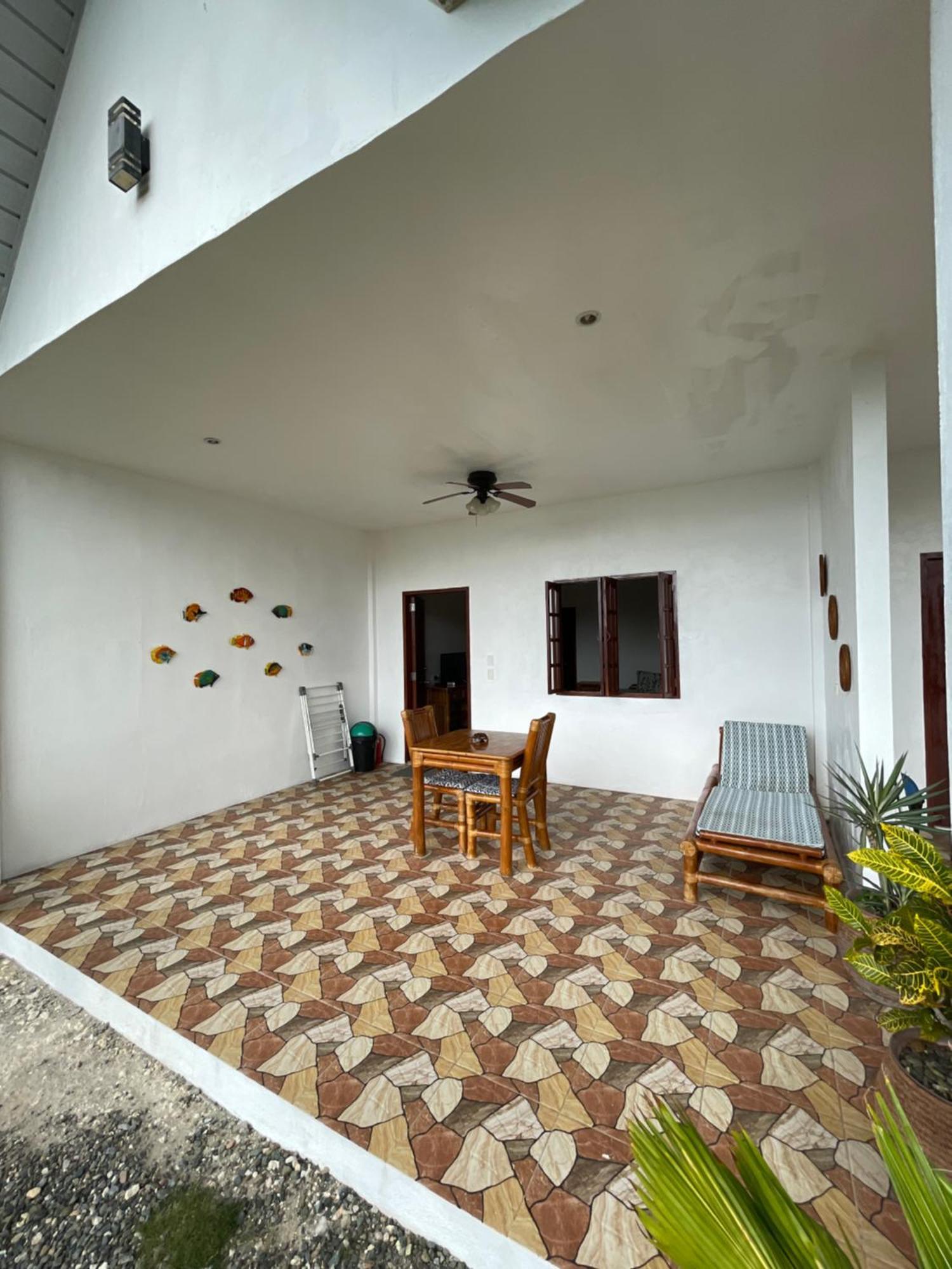 Tauig Beach Resort Моалбоал Экстерьер фото